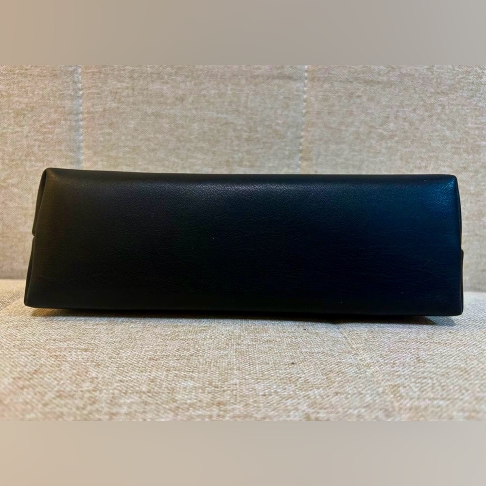 CHANEL Parfums Embossed Cosmetic Pouch in Black Faux Leather GWP - Picture 12 of 13